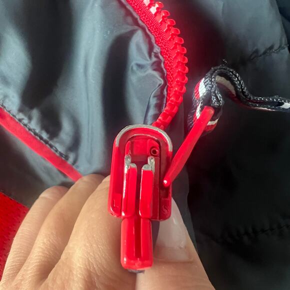 ✨Tommy Hilfiger Quilted Jacket Women Medium Navy Blue Red Trim Lightweight Coat - Picture 8 of 9